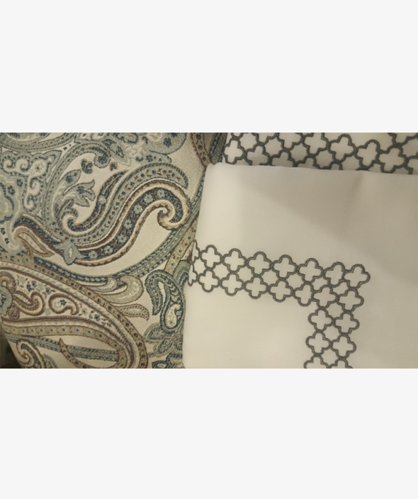 PAISLEY EDSPREAD & EMBROIDERED BEDLINEN SET 