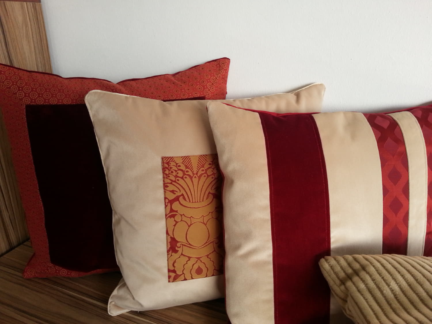 CLASSIC  STYLE PILLOWS